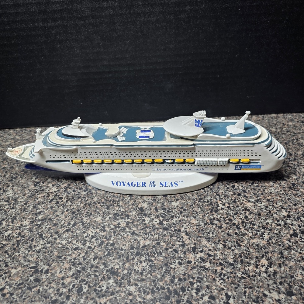 Royal Caribbean Voyager Of The Seas And Liberty Of The Seas 12" Ship Models - Picture 11 of 16